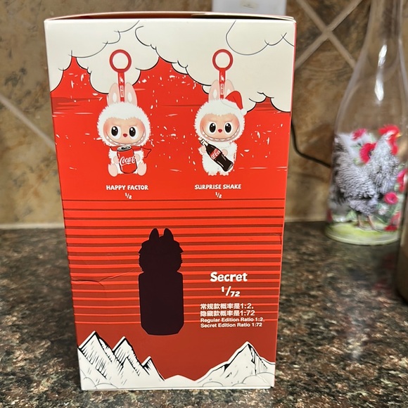 Coca-Cola The Monsters Vinyl Figure - Picture 2 of 4